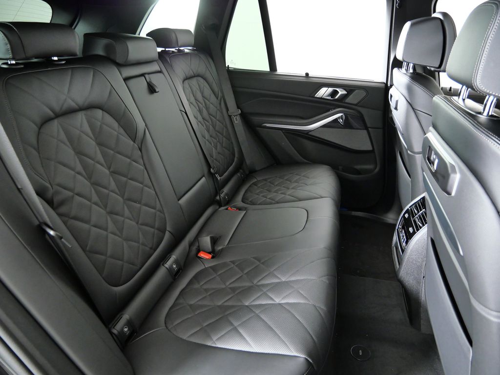 Thumbnail: 2026 BMW X5 - 29