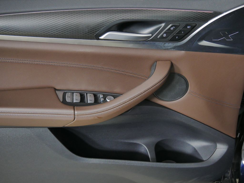 Thumbnail: 2023 BMW X4 - 37