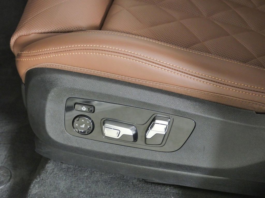 Thumbnail: 2025 BMW X5 - 43