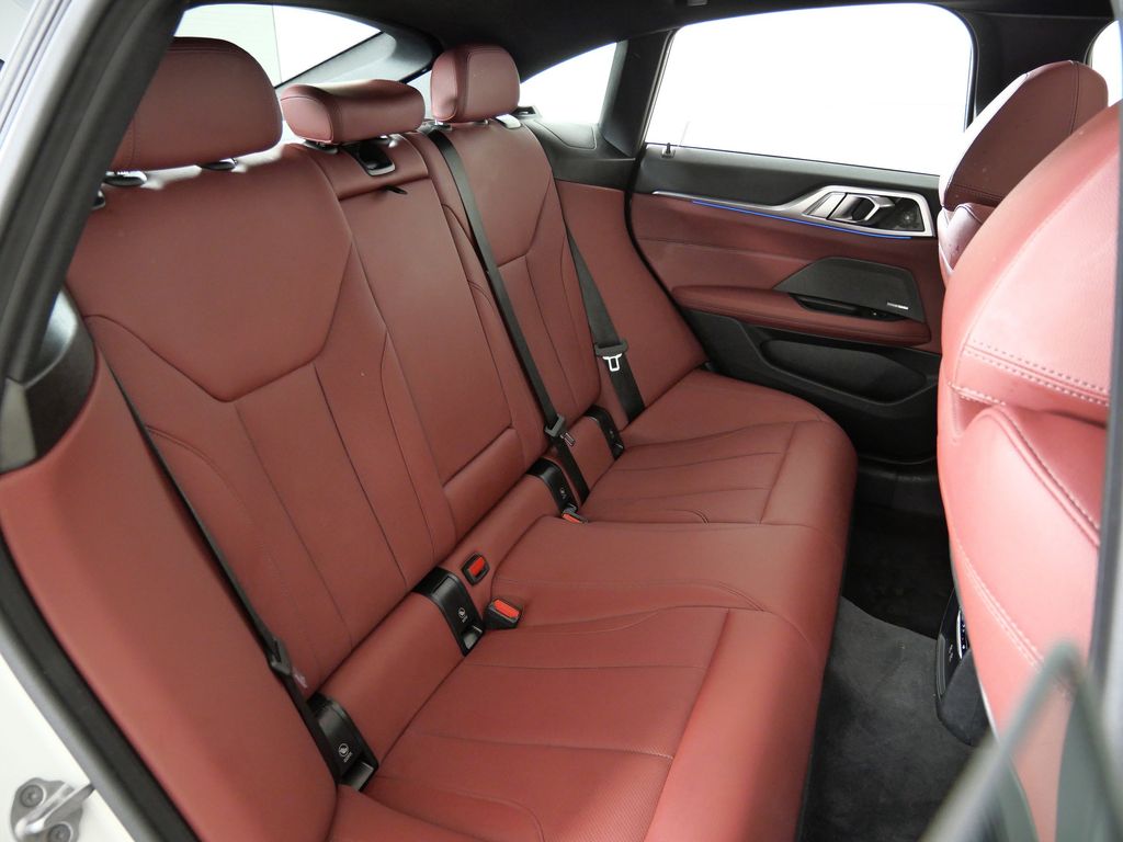 Thumbnail: 2025 BMW i4 - 31