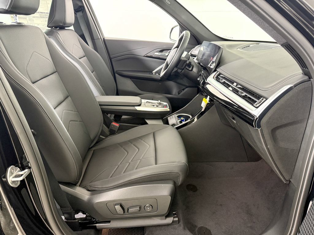 Thumbnail: 2025 BMW X1 - 23