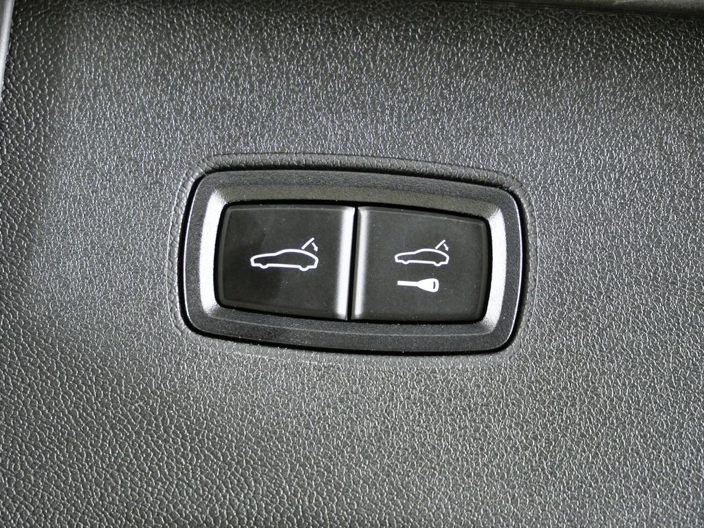 Thumbnail: 2024 Porsche Cayenne - 29