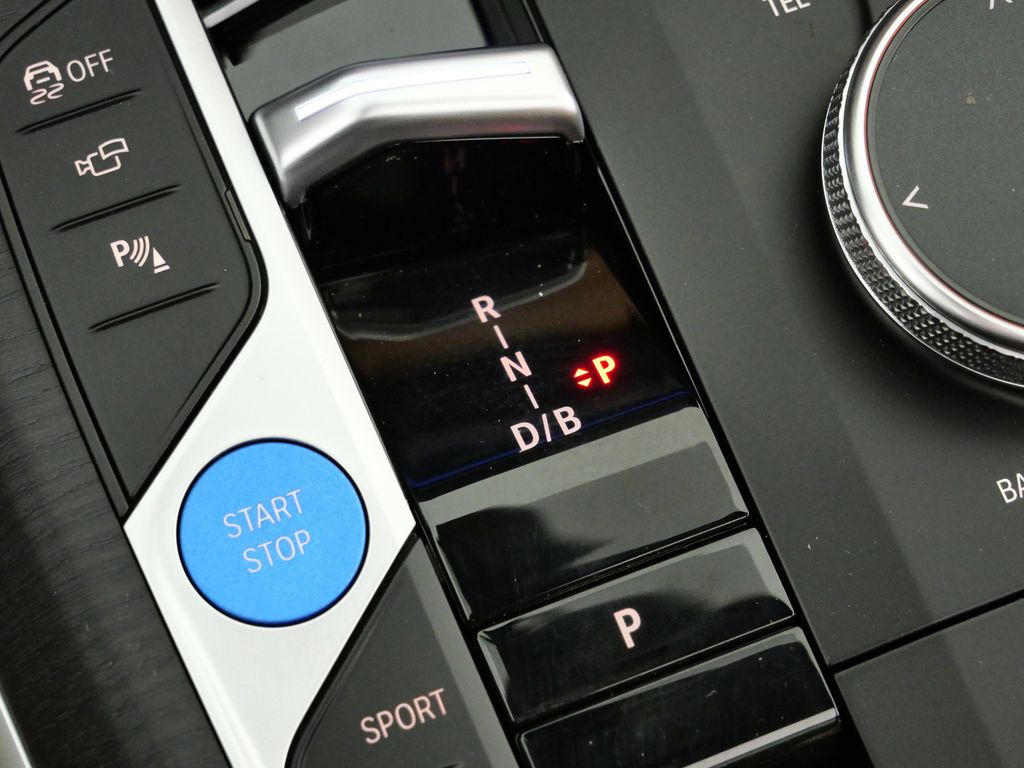 Thumbnail: 2026 BMW i4 - 47