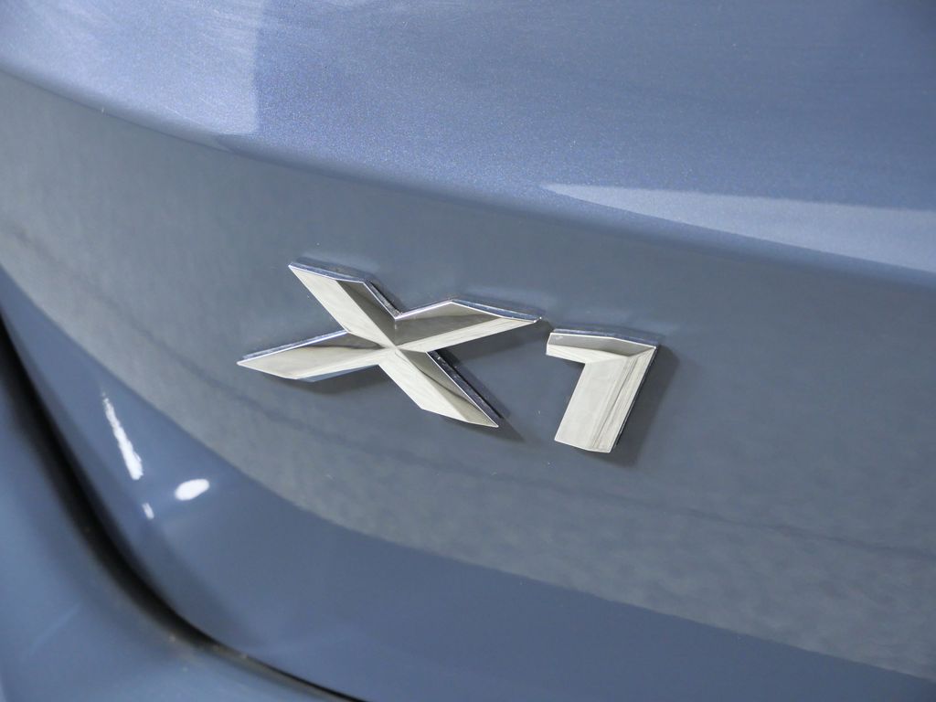 Thumbnail: 2026 BMW X1 - 13