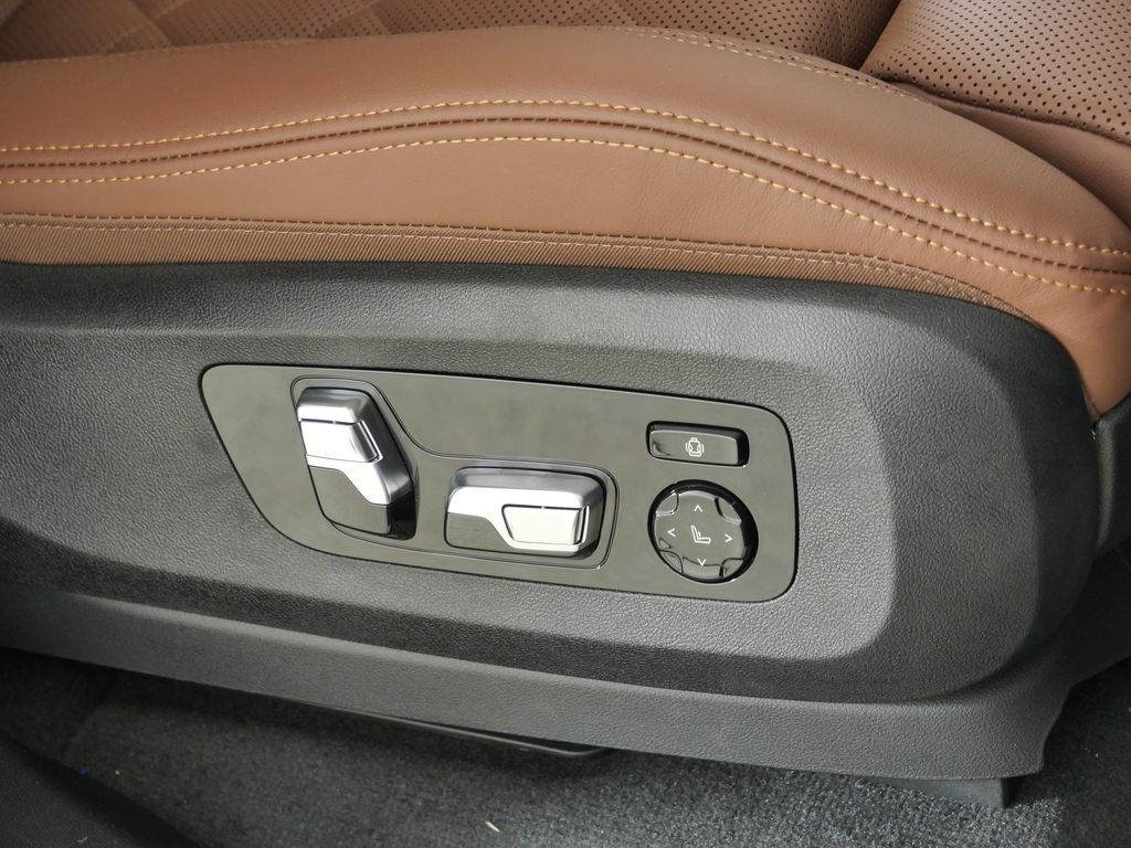 Thumbnail: 2026 BMW X5 - 22