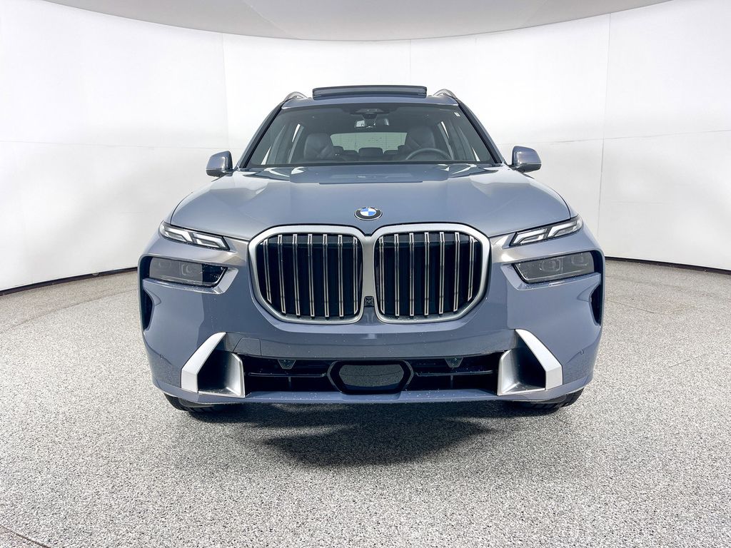 Thumbnail: 2025 BMW X7 - 6