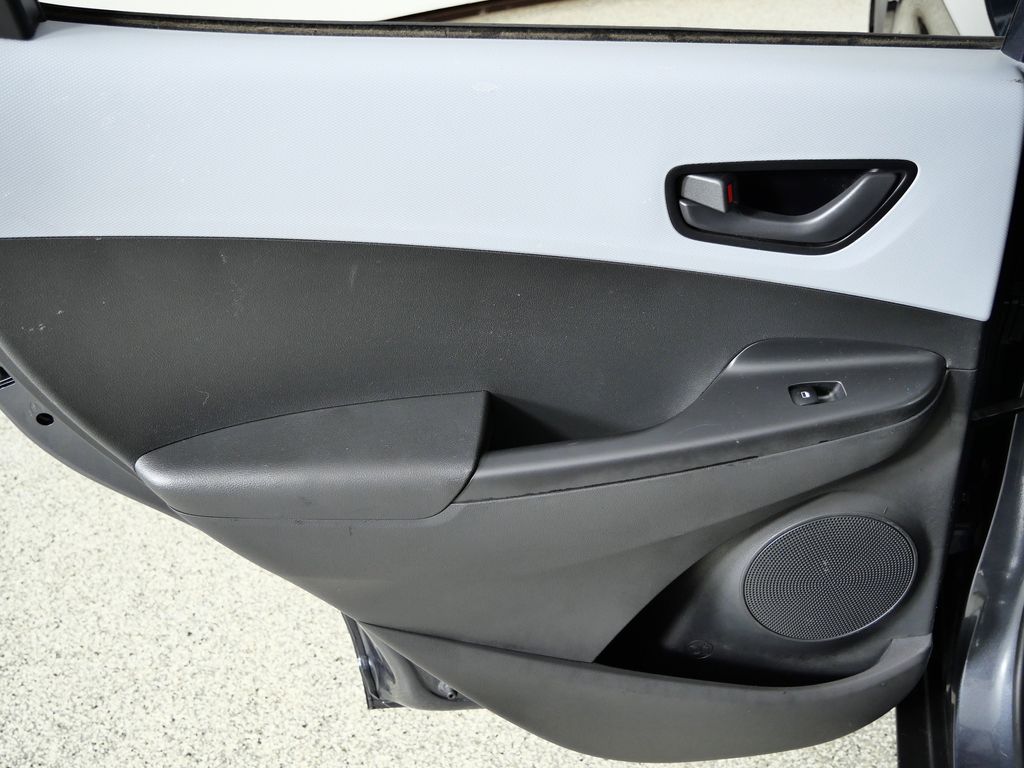 Thumbnail: 2018 Hyundai Kona - 27