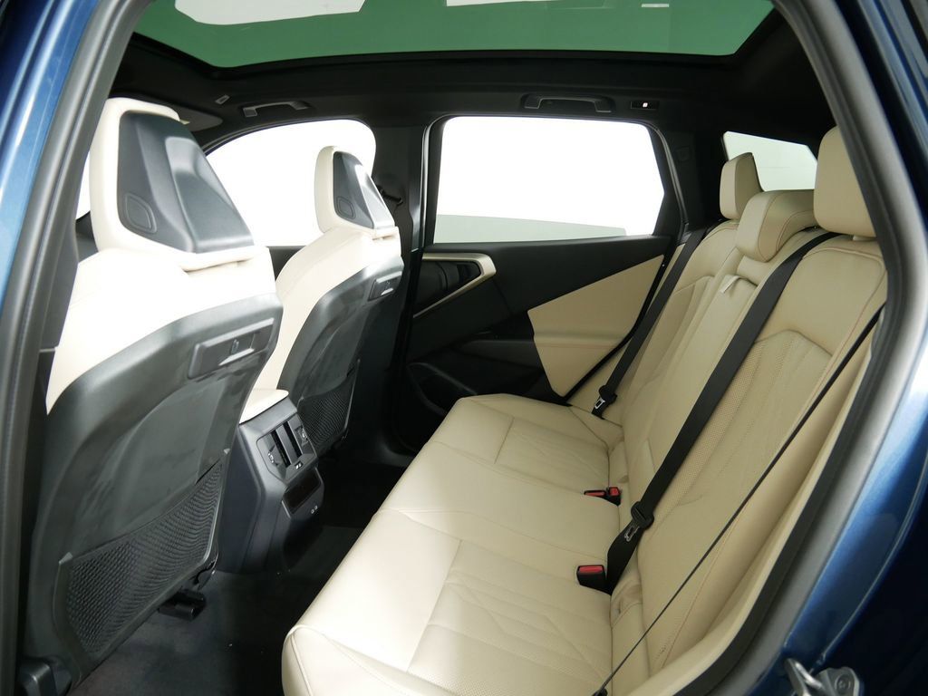 Thumbnail: 2025 BMW X3 - 29