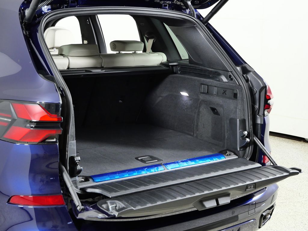 Thumbnail: 2026 BMW X5 - 29