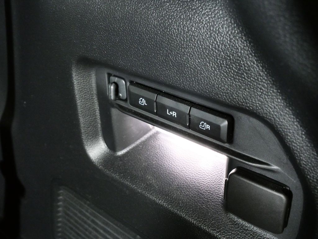 Thumbnail: 2025 Ford Explorer - 29