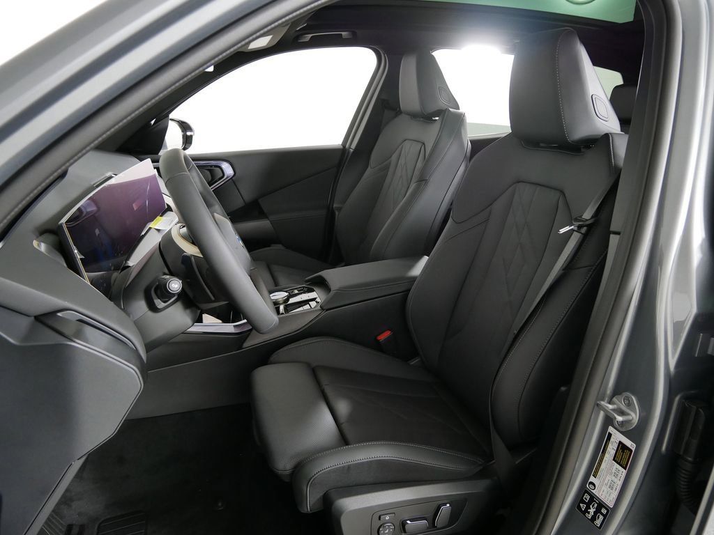 Thumbnail: 2025 BMW X3 - 33