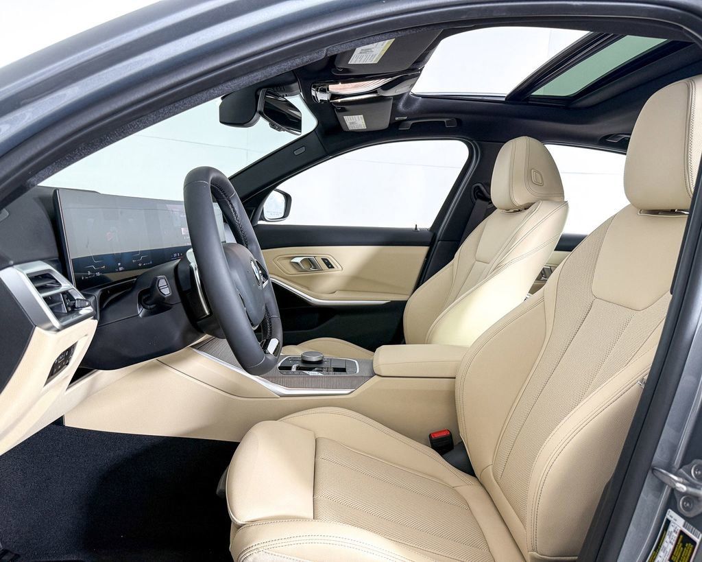 Thumbnail: 2025 BMW 3 Series - 32