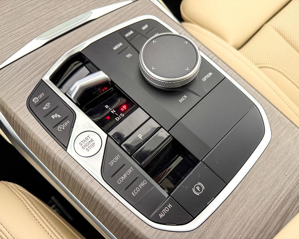 Thumbnail: 2025 BMW 3 Series - 48