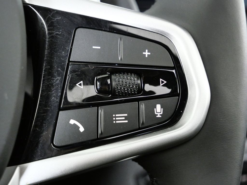 Thumbnail: 2025 BMW 4 Series - 39