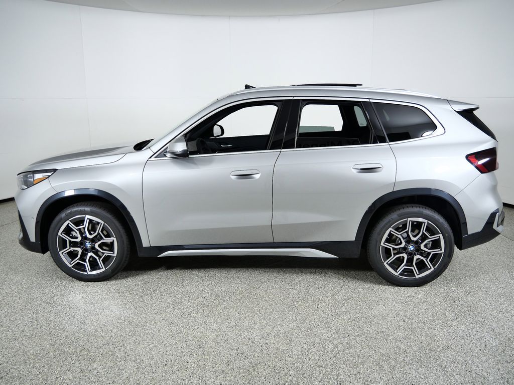 Thumbnail: 2026 BMW X1 - 15