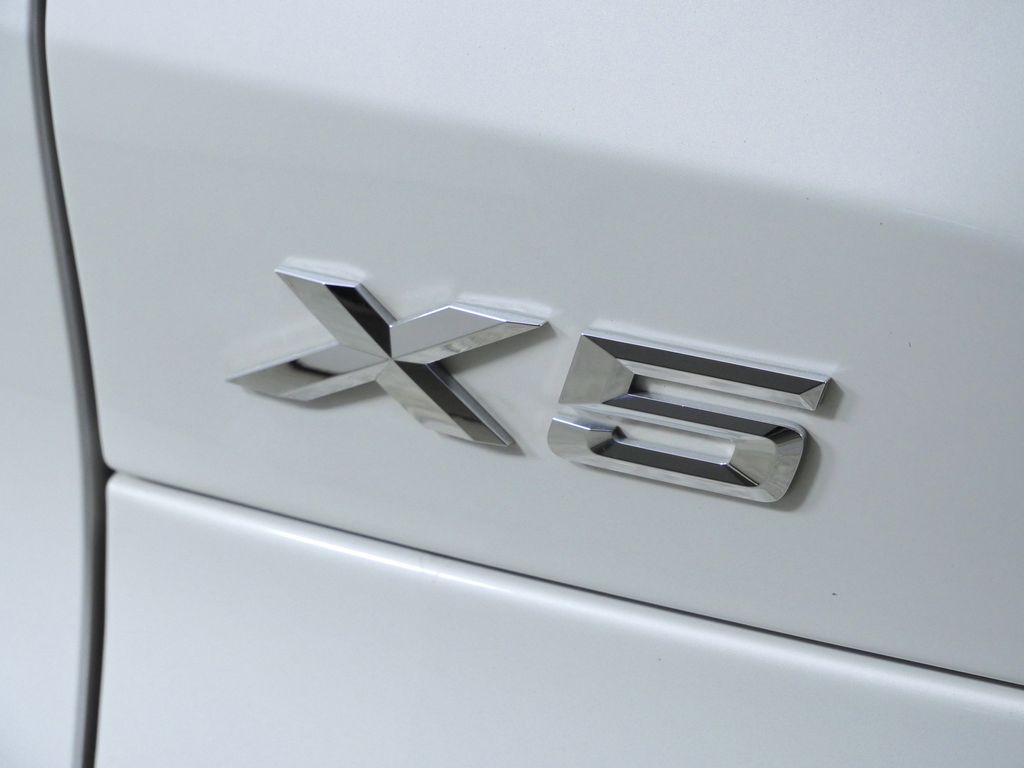 Thumbnail: 2025 BMW X5 - 16