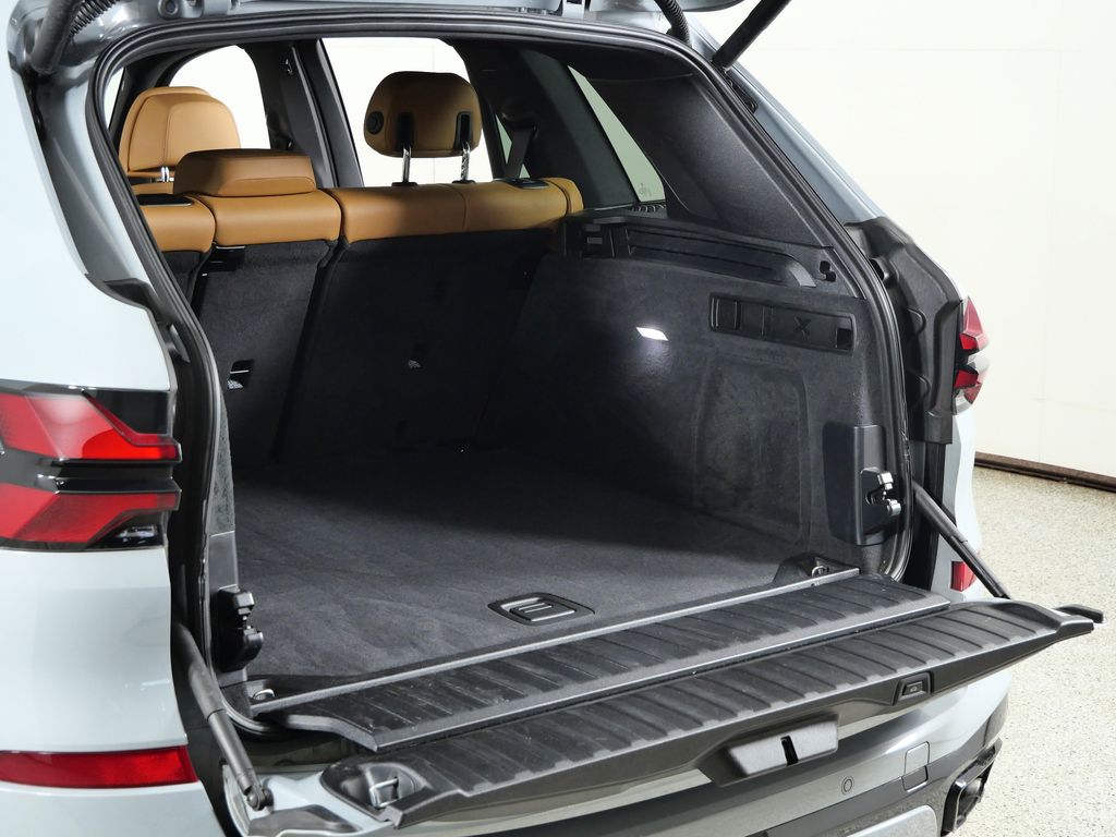 Thumbnail: 2024 BMW X5 - 34