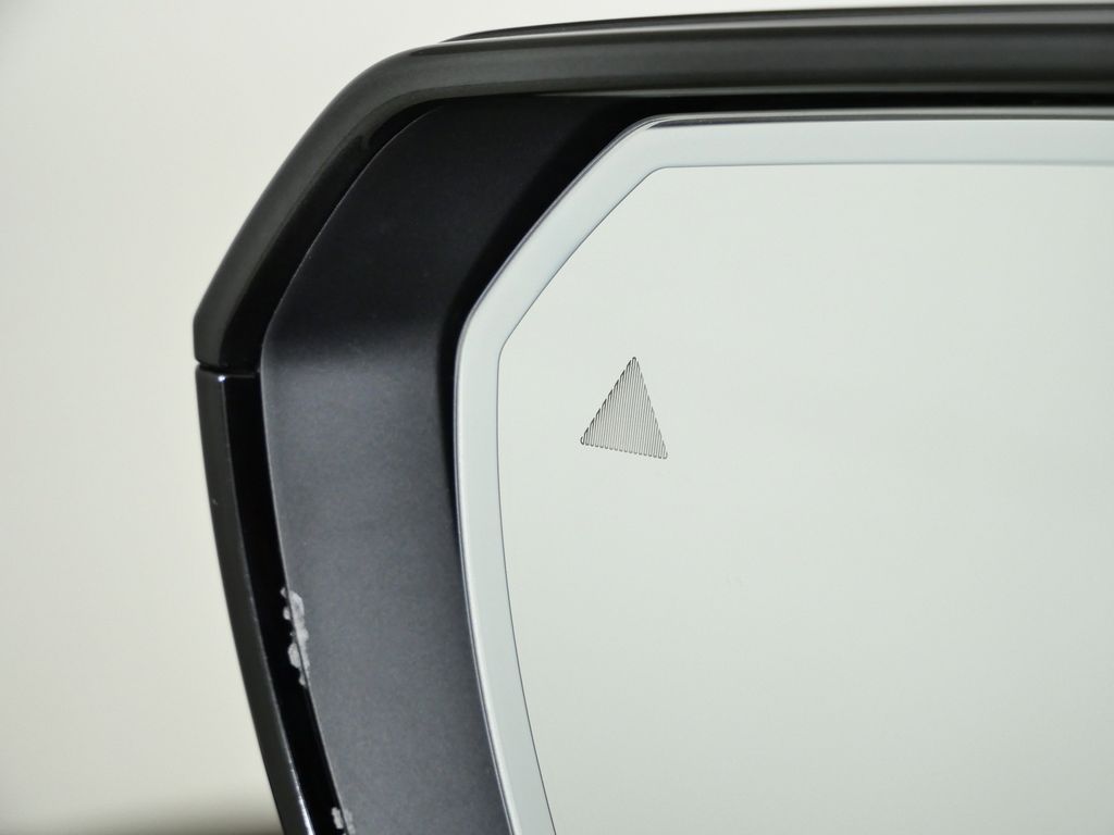 Thumbnail: 2023 BMW iX - 42