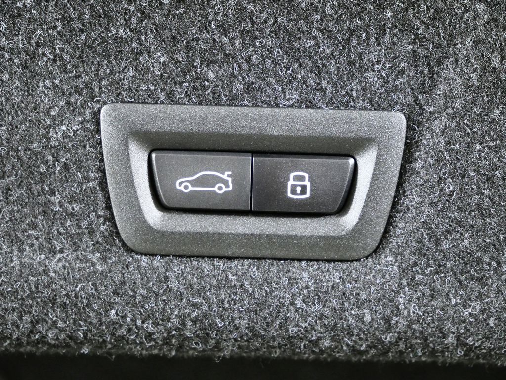 Thumbnail: 2026 BMW 3 Series - 28