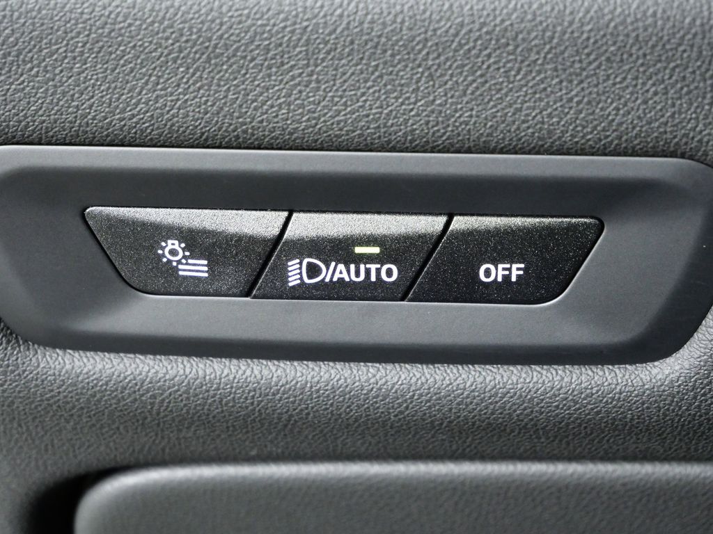 Thumbnail: 2026 BMW X5 - 40