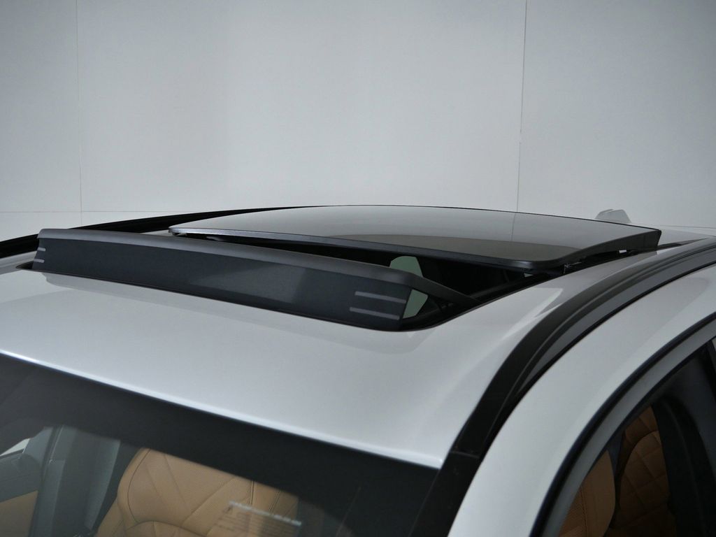 Thumbnail: 2026 BMW X5 - 18
