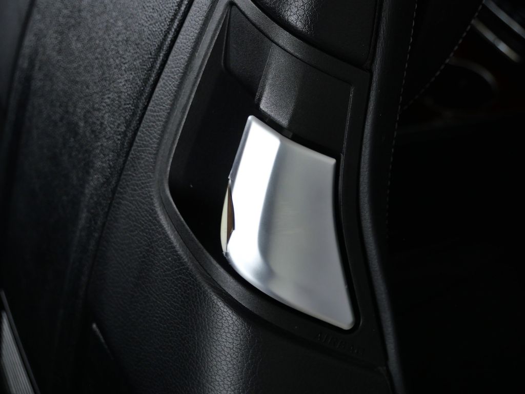 Thumbnail: 2014 Mercedes-Benz E-Class - 25