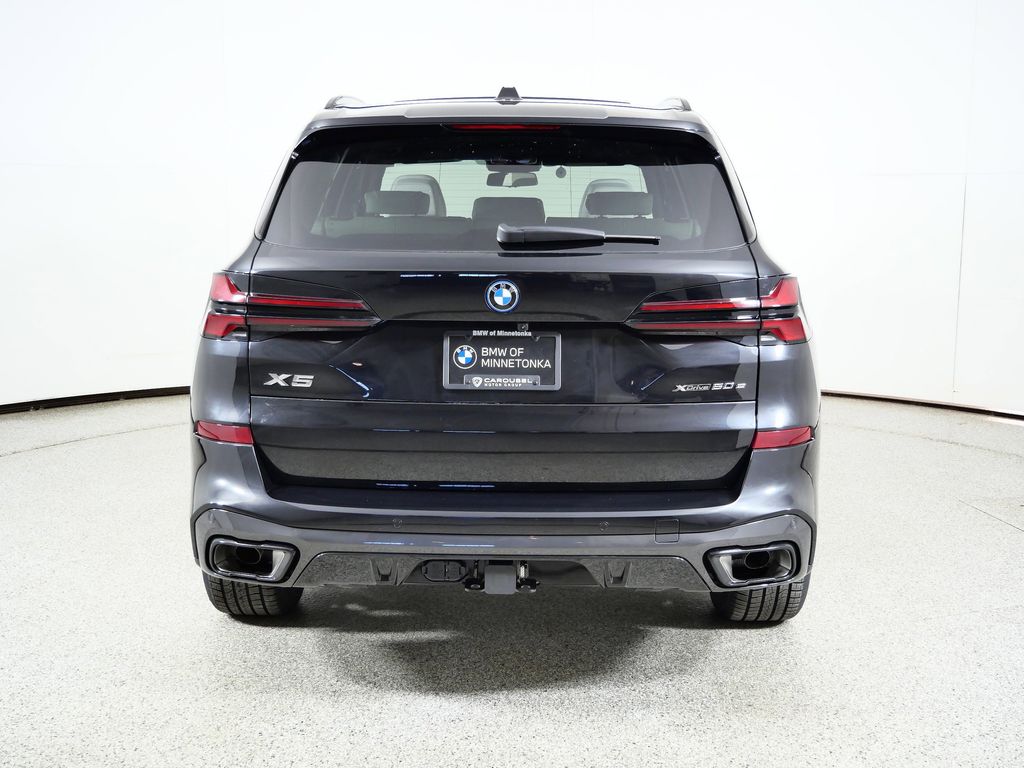 Thumbnail: 2026 BMW X5 - 10
