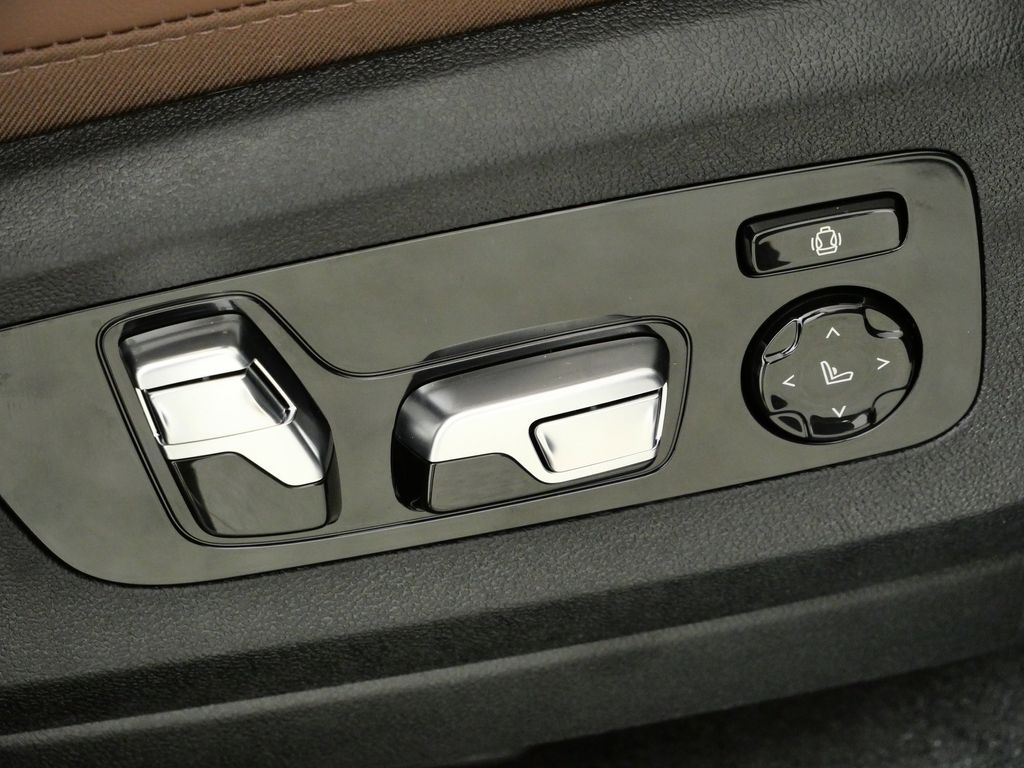 Thumbnail: 2026 BMW X5 - 22