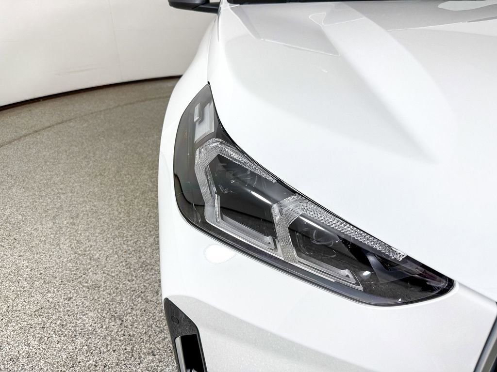 Thumbnail: 2025 BMW X1 - 9