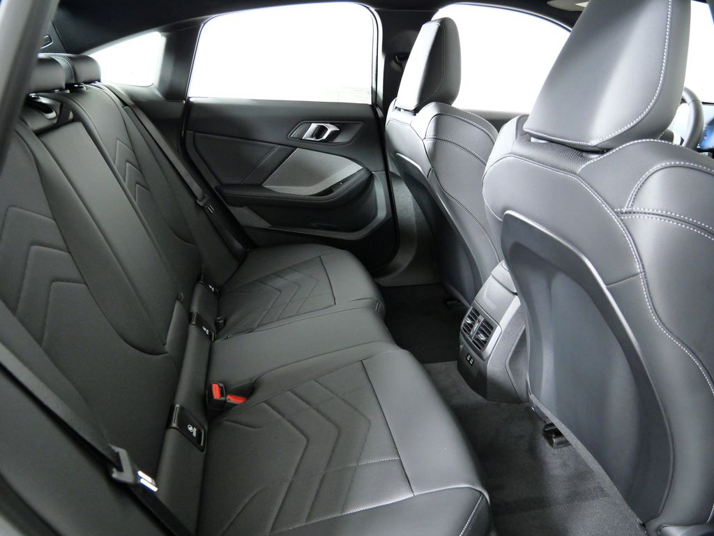 Thumbnail: 2026 BMW 2 Series - 25