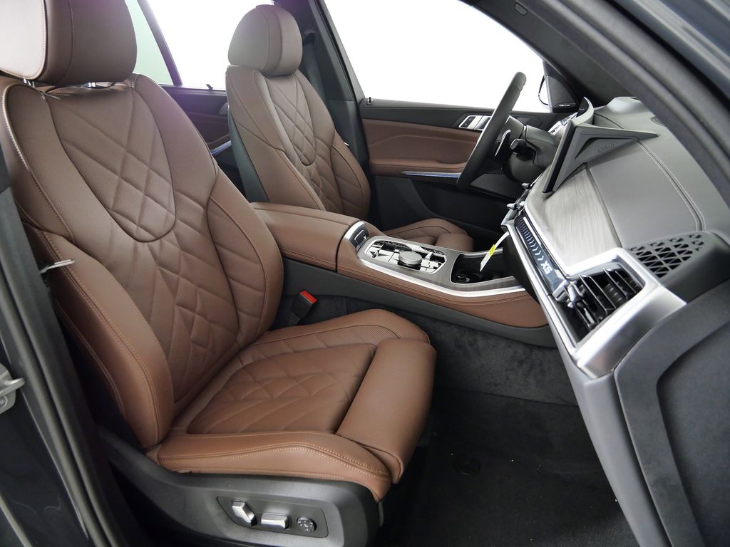 Thumbnail: 2026 BMW X5 - 23