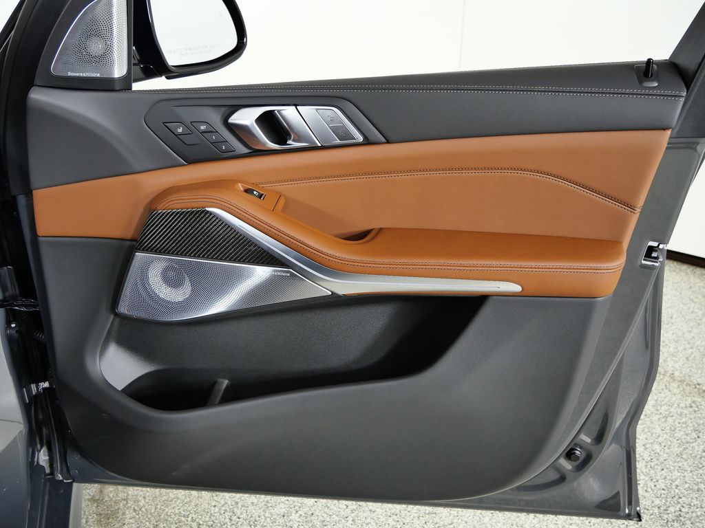 Thumbnail: 2026 BMW X7 - 19