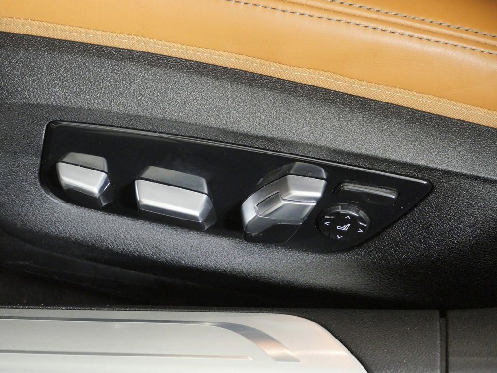 Thumbnail: 2022 BMW 7 Series - 41