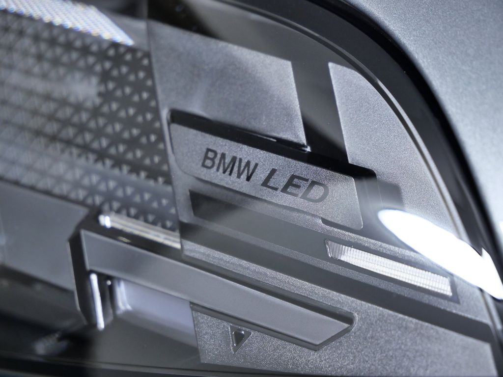 Thumbnail: 2026 BMW X5 - 4