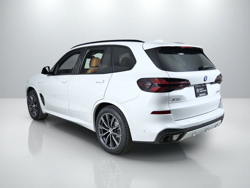 Thumbnail: 2026 BMW X5 - 14