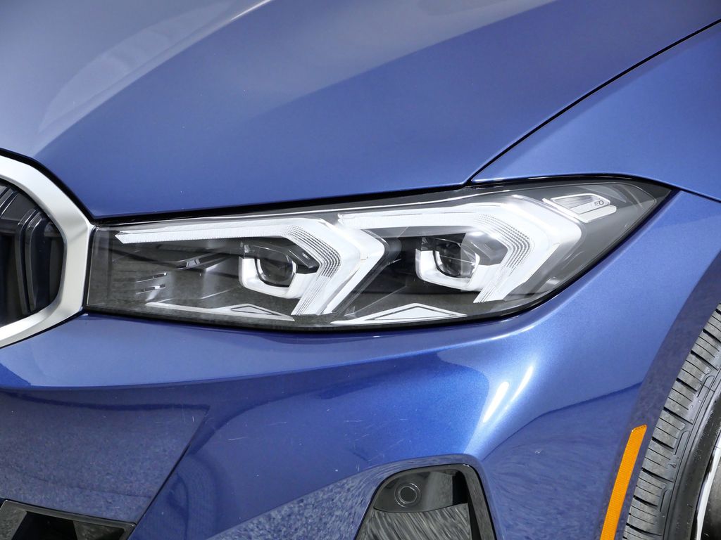 Thumbnail: 2023 BMW 3 Series - 4