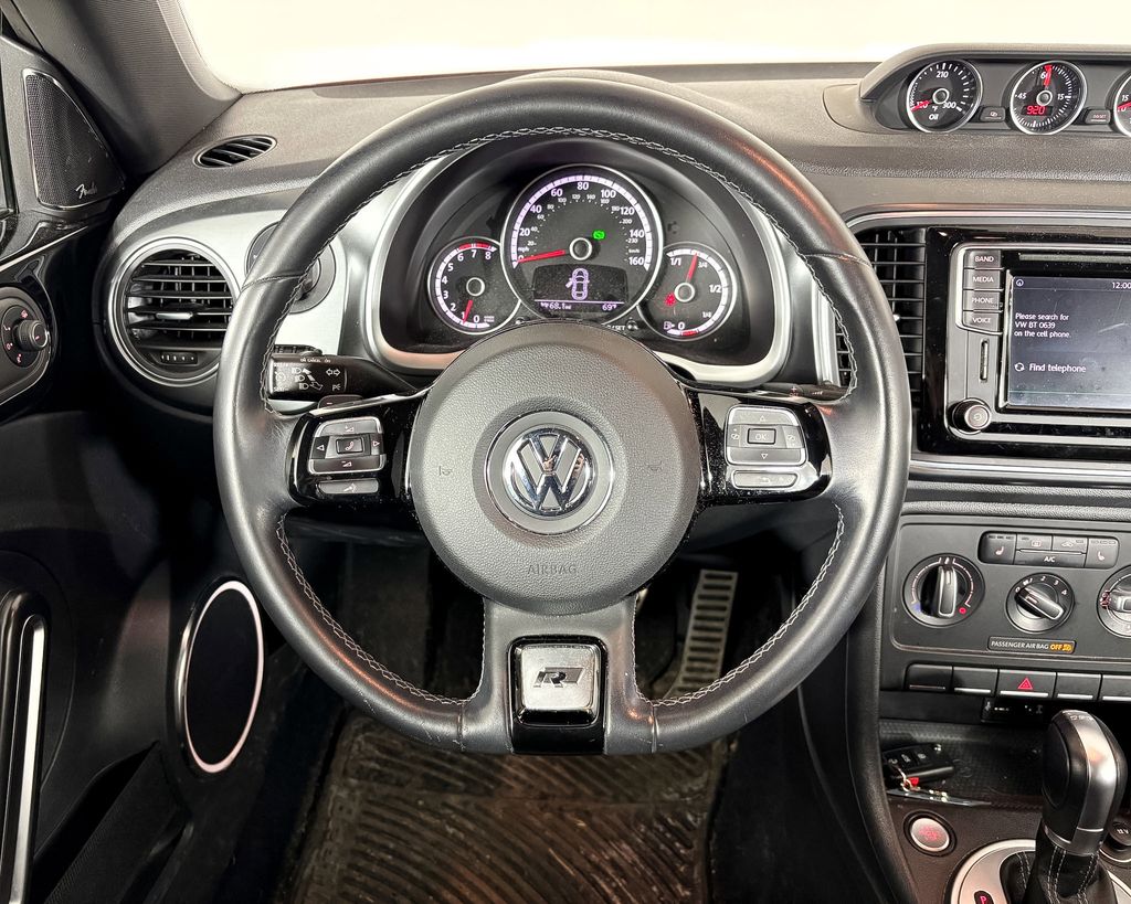 Thumbnail: 2016 Volkswagen Beetle - 8