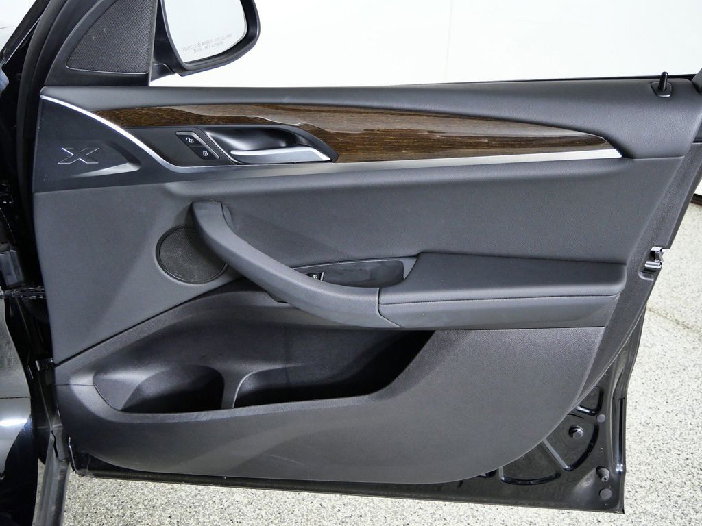 Thumbnail: 2022 BMW X3 - 18
