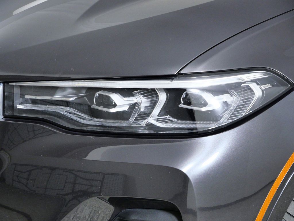 Thumbnail: 2021 BMW X7 - 4