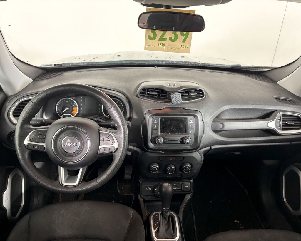 Thumbnail: 2018 Jeep Renegade - 8