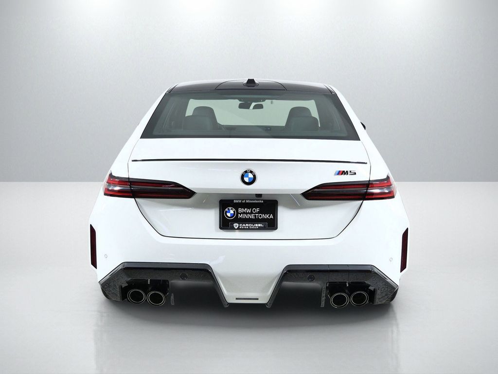 Thumbnail: 2026 BMW M5 - 10