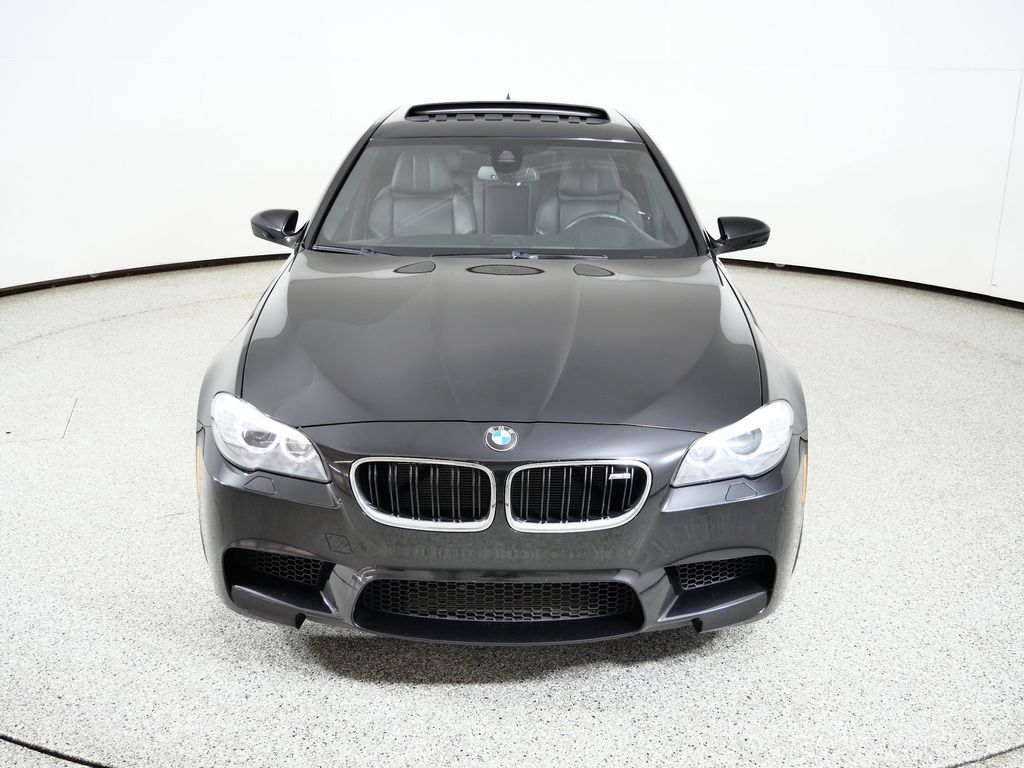 Thumbnail: 2013 BMW M5 - 16