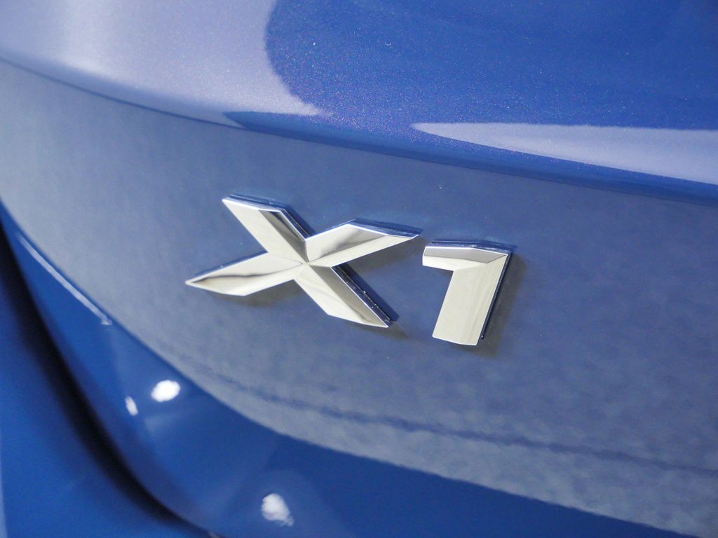 Thumbnail: 2026 BMW X1 - 13