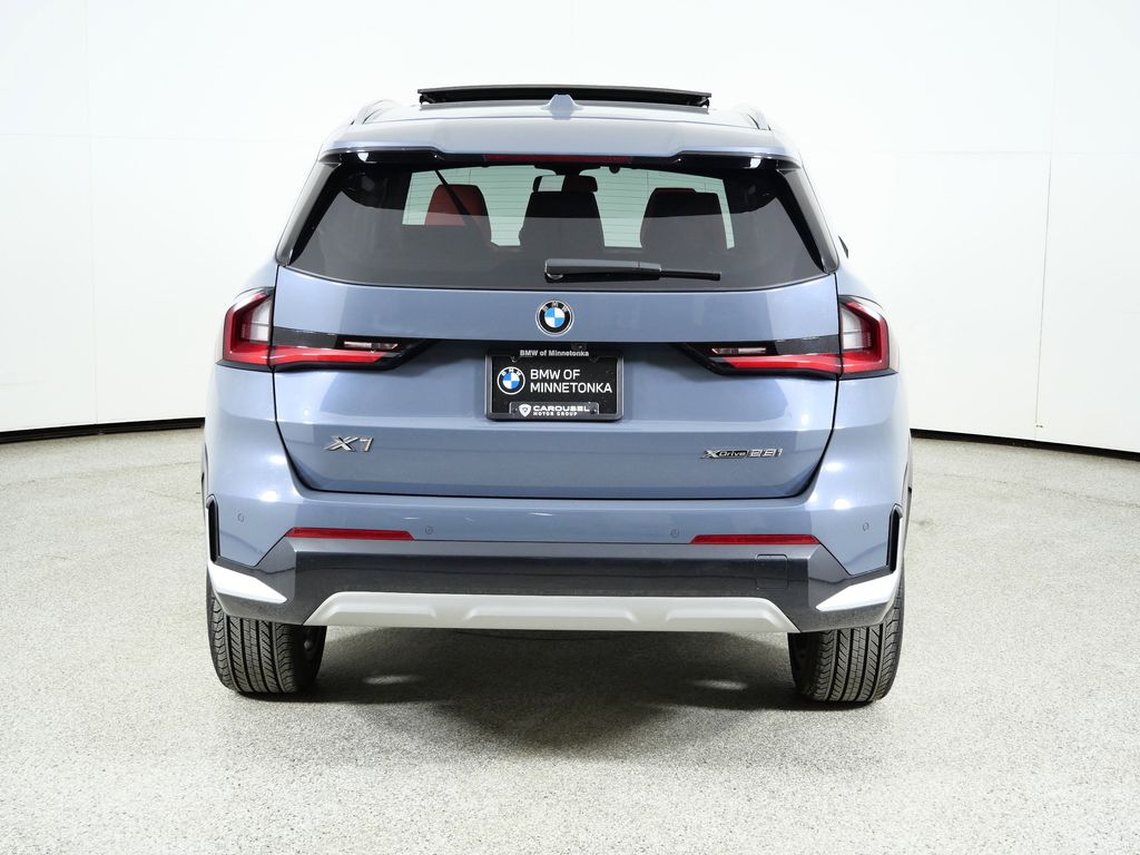 Thumbnail: 2025 BMW X1 - 12