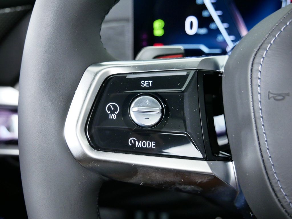 Thumbnail: 2024 BMW i7 - 36