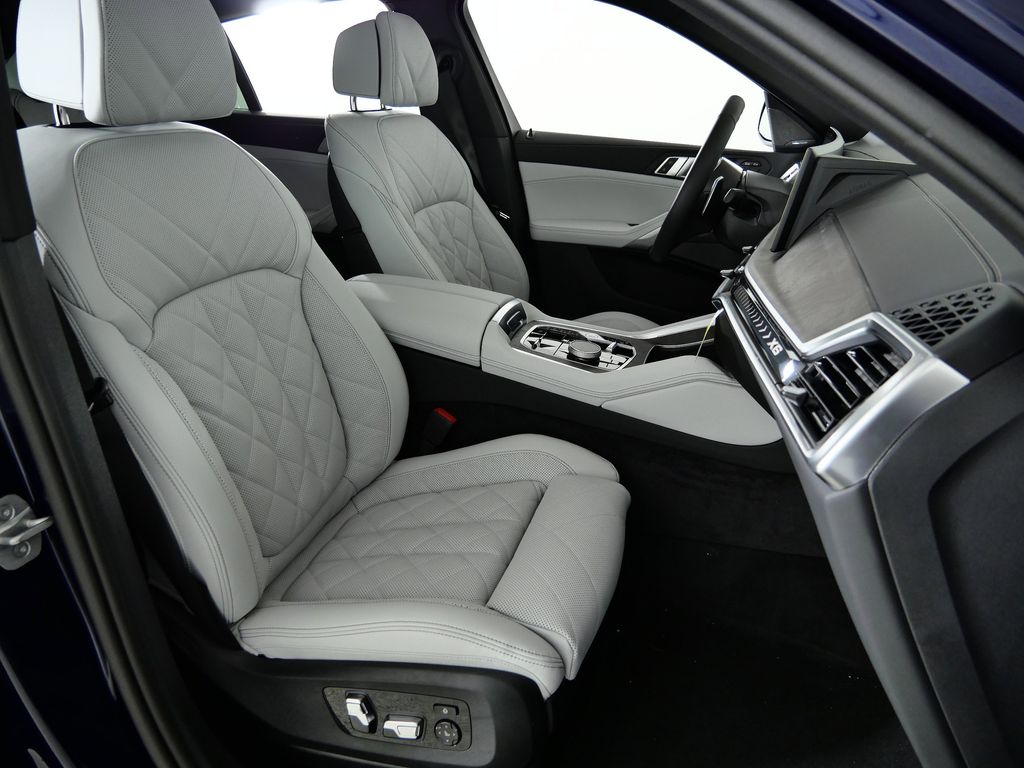 Thumbnail: 2026 BMW X6 - 21