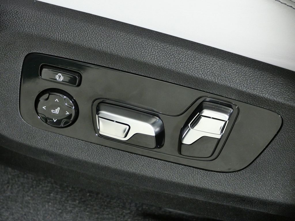 Thumbnail: 2026 BMW X5 - 39