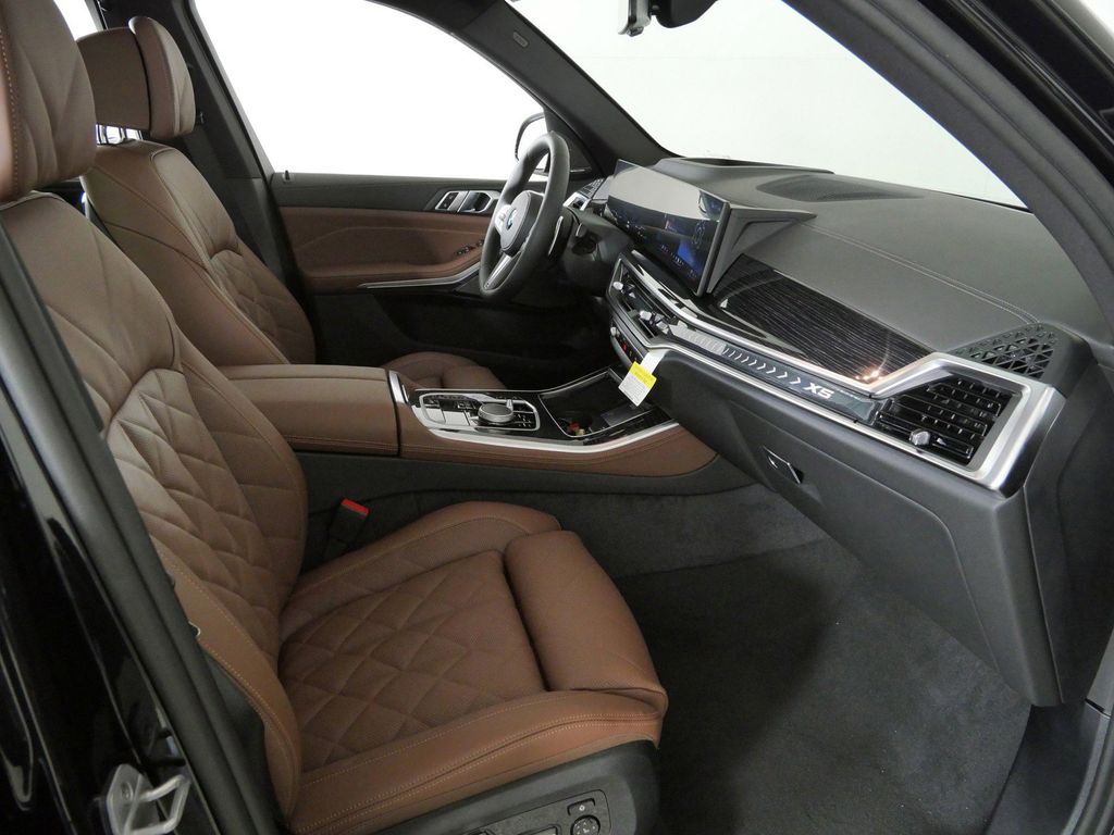 Thumbnail: 2026 BMW X5 - 20