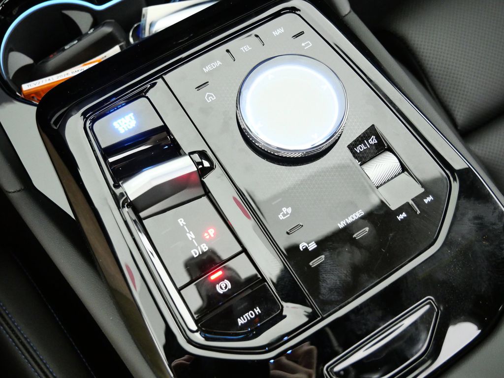 Thumbnail: 2026 BMW i5 - 47