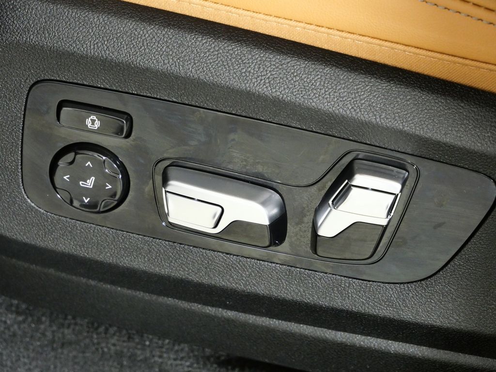 Thumbnail: 2026 BMW X5 - 39